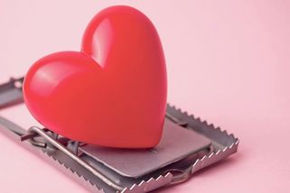 Romance scam aneb Jak se u nás daří sňatkovým podvodníkům